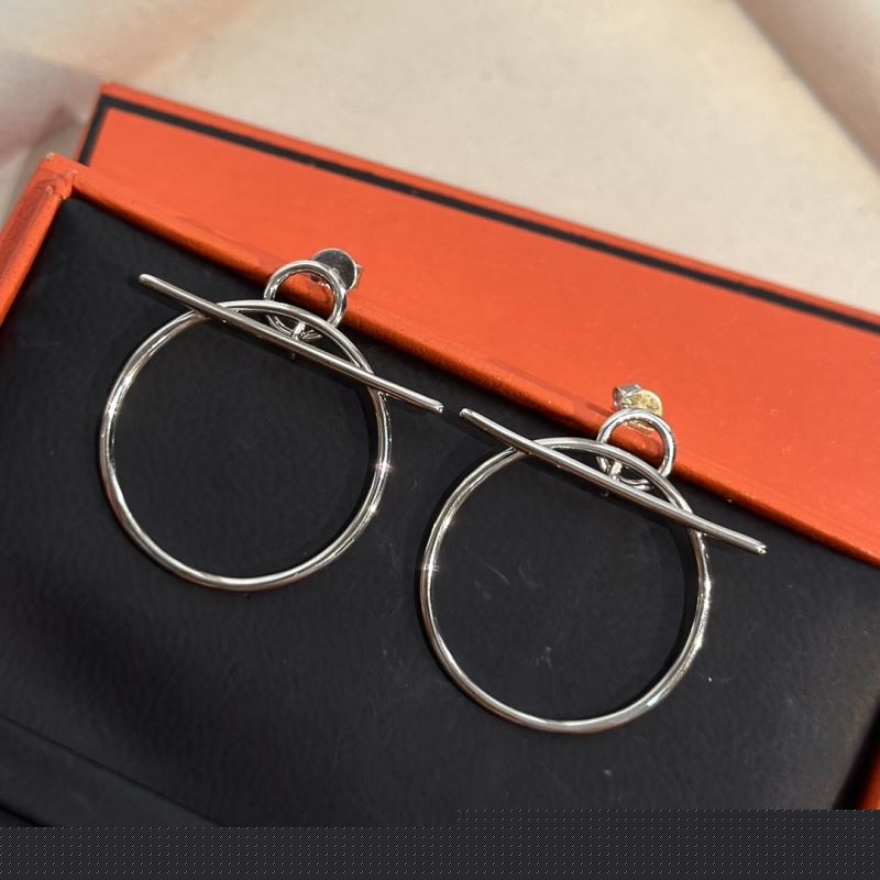 H**mes earrings